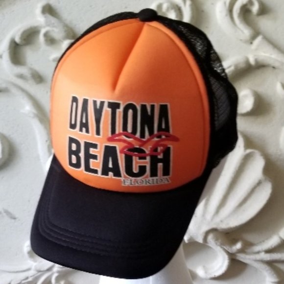 Lucky Brand Snap Back Victoria’s Secret Cooler Beach Box main image 11